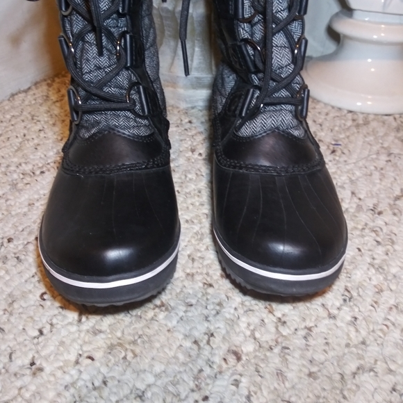 JBU Lorna Encore Black & Gray Herringbone Lace-Up Winter Boots - Picture 4 of 11